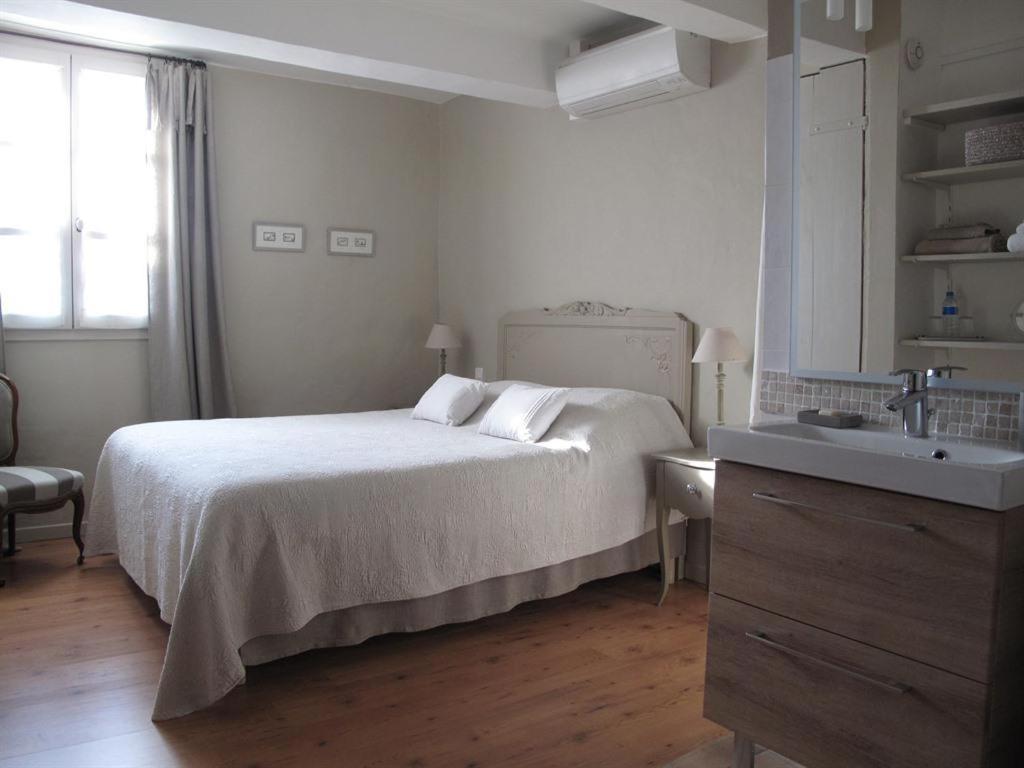 Le Mas De L'Olivier Hotel Loriol-du-Comtat Екстериор снимка